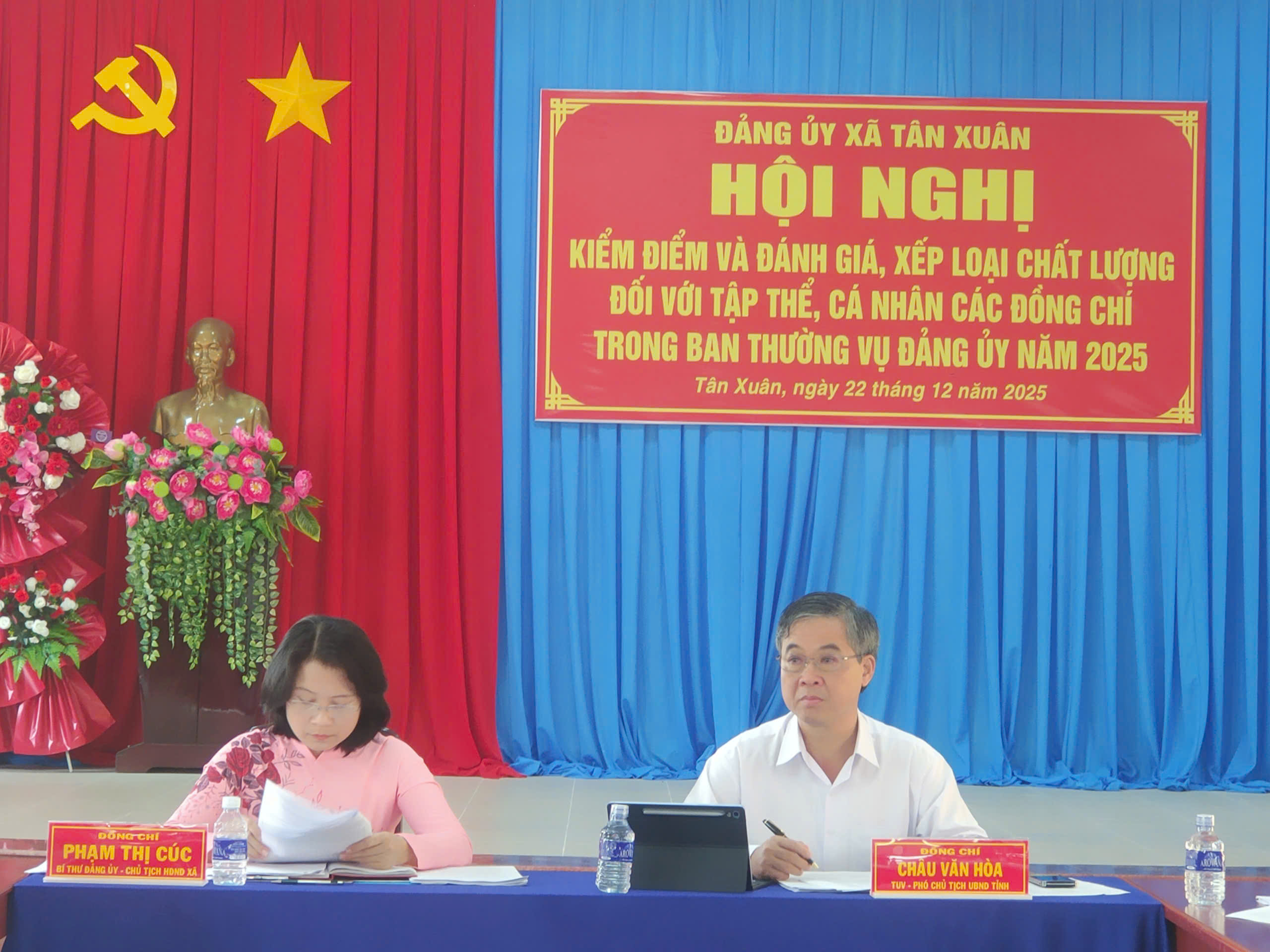 Đảng ủy xã Tân Xuân tổ chức Hội nghị kiểm điểm và đánh giá, xếp loại chất lượng đối với tập thể, cá nhân các đồng chí trong Ban Thường vụ đảng ủy năm 2025