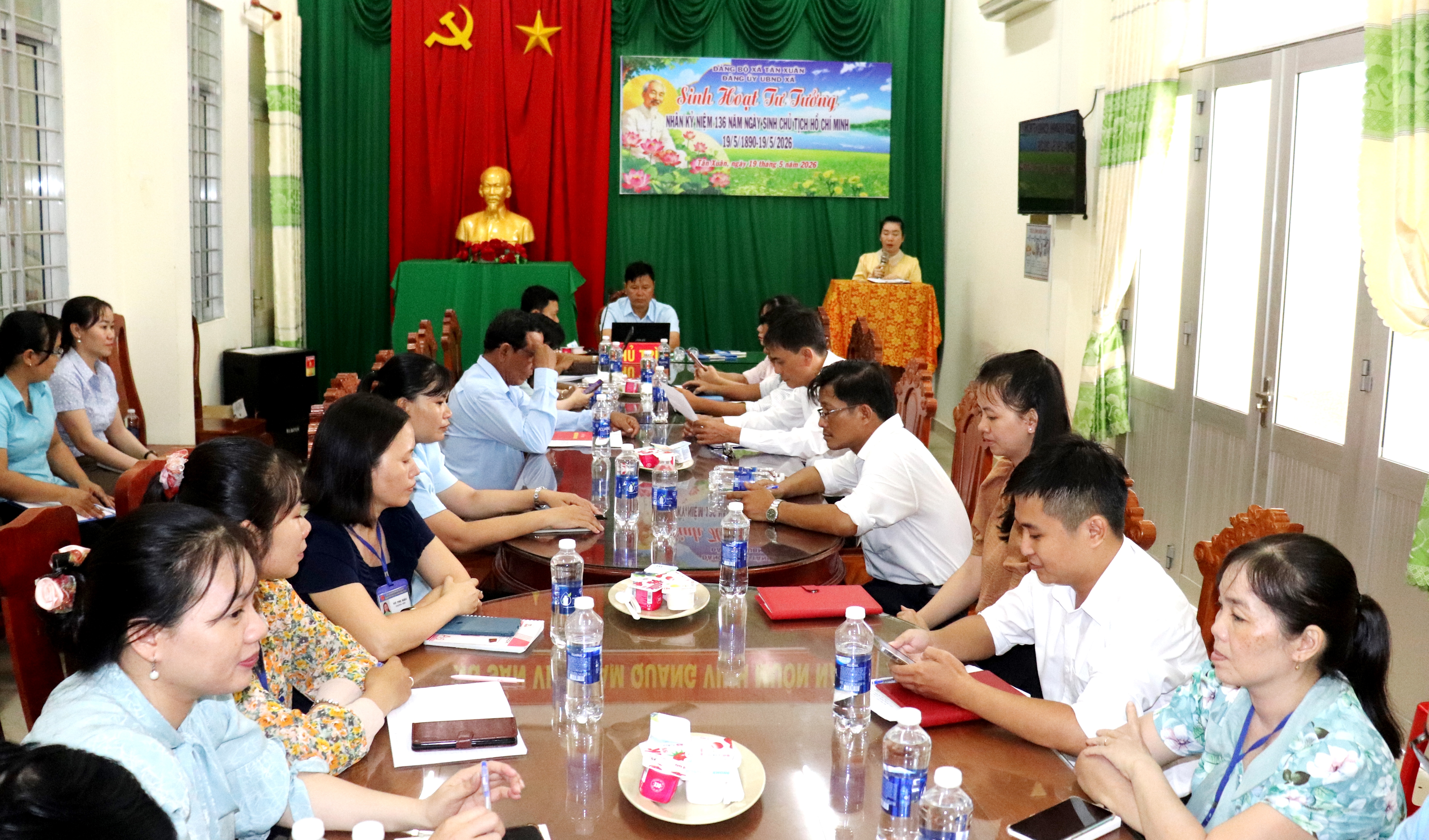 Đảng ủy UBND xã Tân Xuân tổ chức sinh hoạt tư tưởng nhân kỷ niệm 136 năm Ngày sinh Chủ tịch Hồ Chí Minh (19/5/1890 – 19/5/2026)