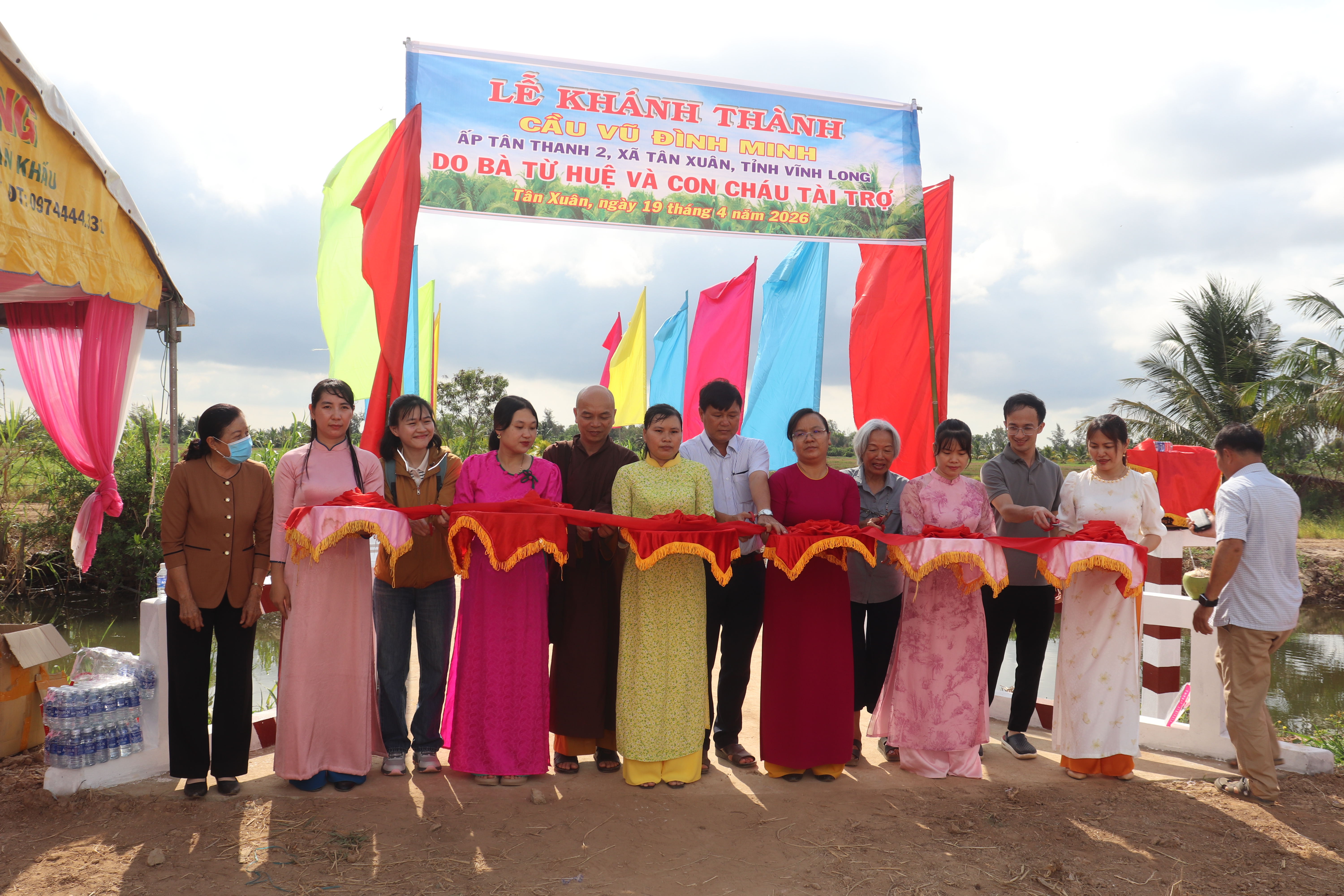 Xã Tân Xuân Khánh thành cầu Vũ Đình Minh tại ấp Tân Thanh 2