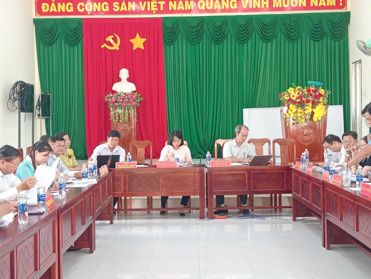 Tân Xuân Tổ chức Hội nghị đánh giá hồ sơ chuẩn bị công nhận xã đạt chuẩn Nông thôn mới năm 2025