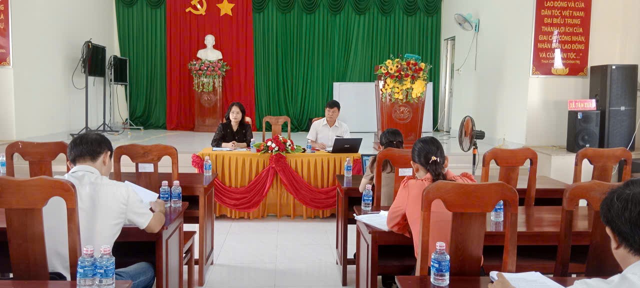 Tân Xuân tổ chức Họp  giao ban Ban Chỉ đạo thực hiện các Chương trình mục tiêu Quốc gia